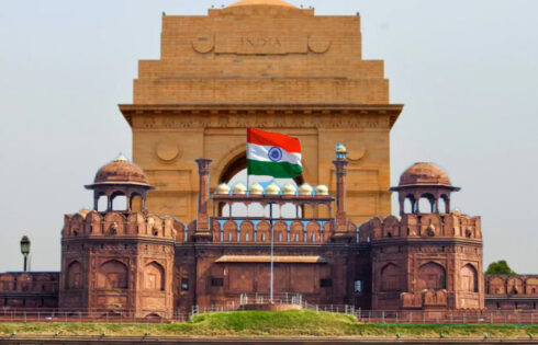 Travel Info About Delhi - Purchasing, Dining, and Accommodation